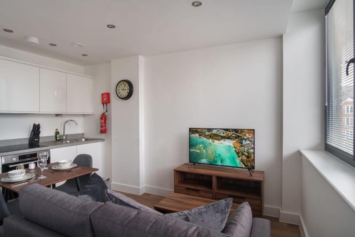 Stay Zeni, Alexandra Rise Manchester Chic Studio Экстерьер фото
